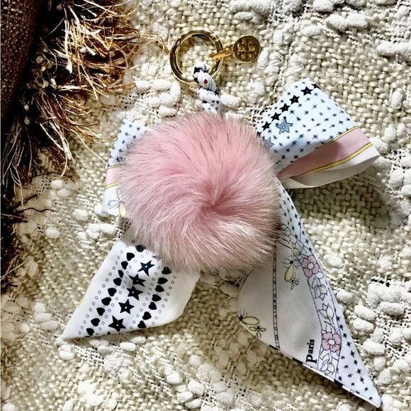 TORY BURCH KEY RING FOX FUR SILKY BOW - Picture 1 of 5
